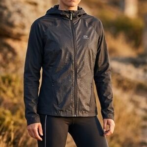 Kalenji Size S Lightweight Windbreaker Jacket Navy Blue Sportswear Hiking